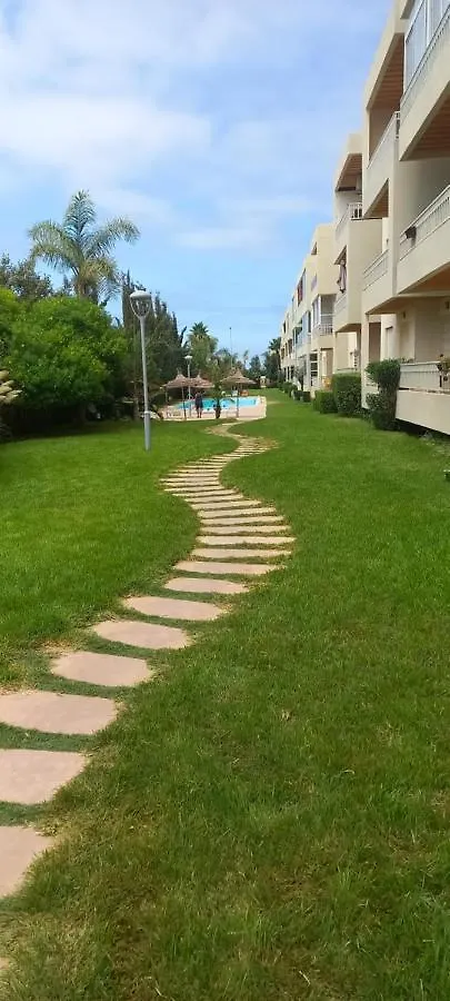 Beach-Side 2-Br Oasis With Private Pool & Parking Касабланка